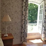 Chateau De Perpezat 3*