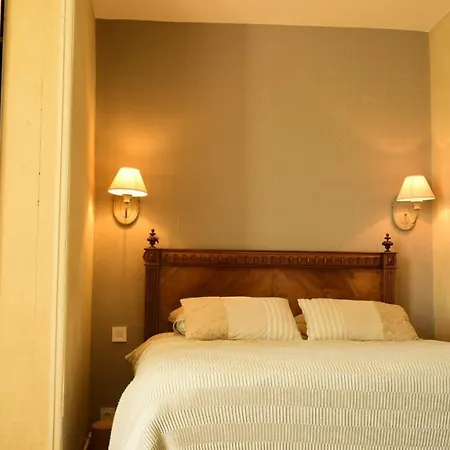 Château De Perpezat Couette-café Apchat