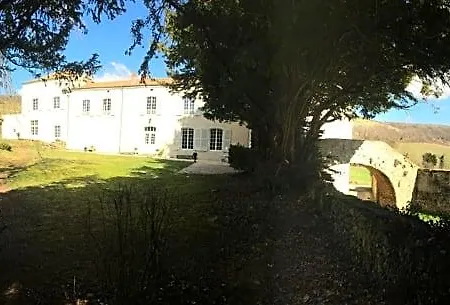 Château De Perpezat 3*