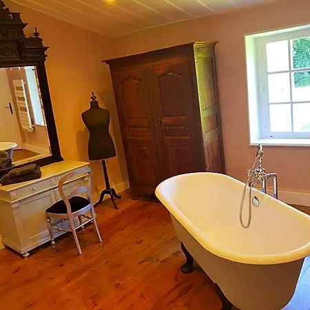 Château De Perpezat Couette-café 3*