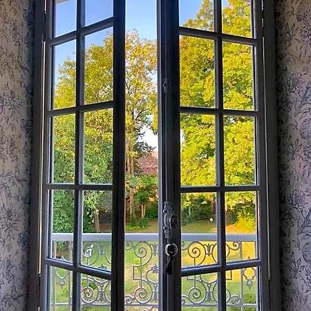 Couette-café Château De Perpezat 3*
