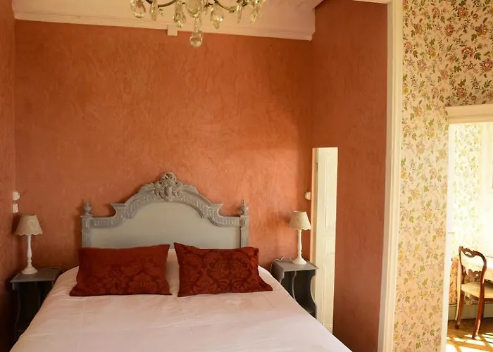 Chateau De Perpezat Bed & Breakfast