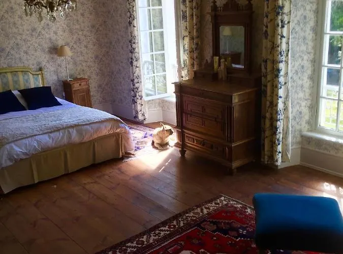 Chateau De Perpezat Bed & Breakfast 3*