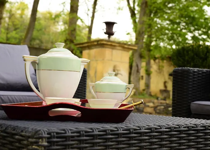 Chateau De Perpezat Bed & Breakfast 3*